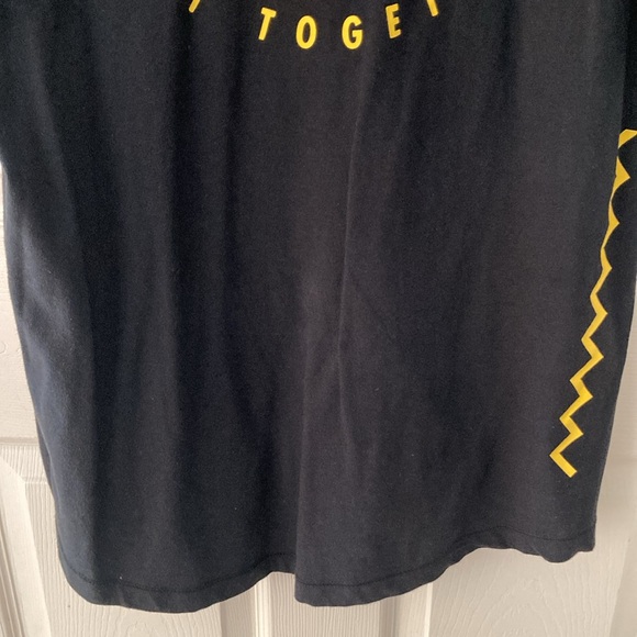 NIKE Hooded T Shirt The Nike Tee Size M Black Blue Yellow Red White Green - Picture 11 of 12